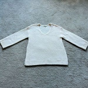 Z supply v neck oversized sweater in size XS.